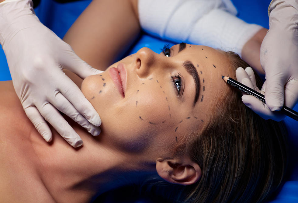 Advantages and Disadvantages of Cosmetic Surgery